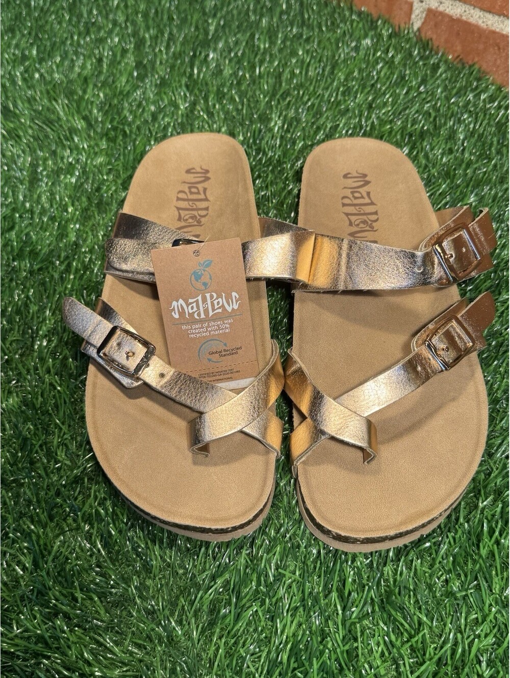 Madpole Women's Metallic Gold Leather Thong Sandals Size 6